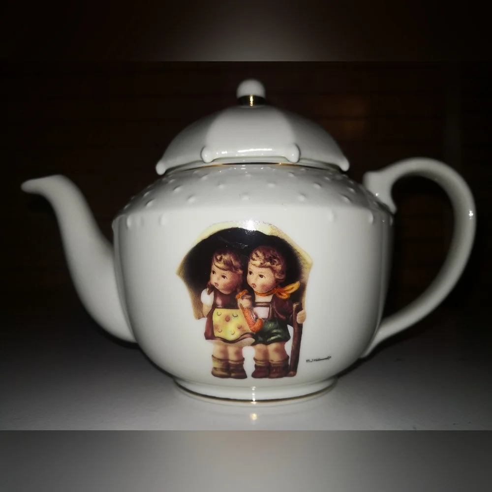 Porcelain Tea Set - Picture 10 of 13